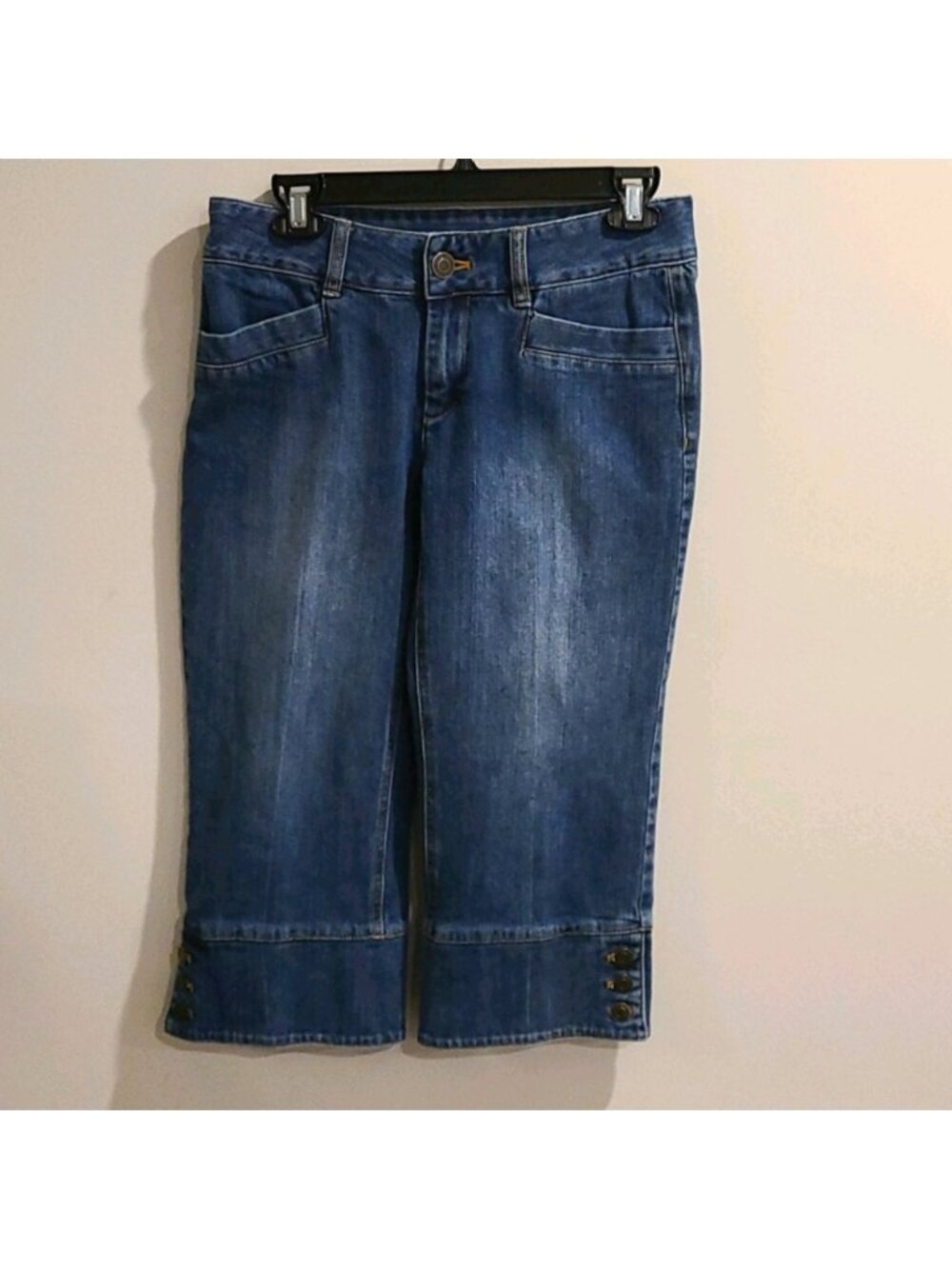 Michael Kors Denim crops w/ button details on legs